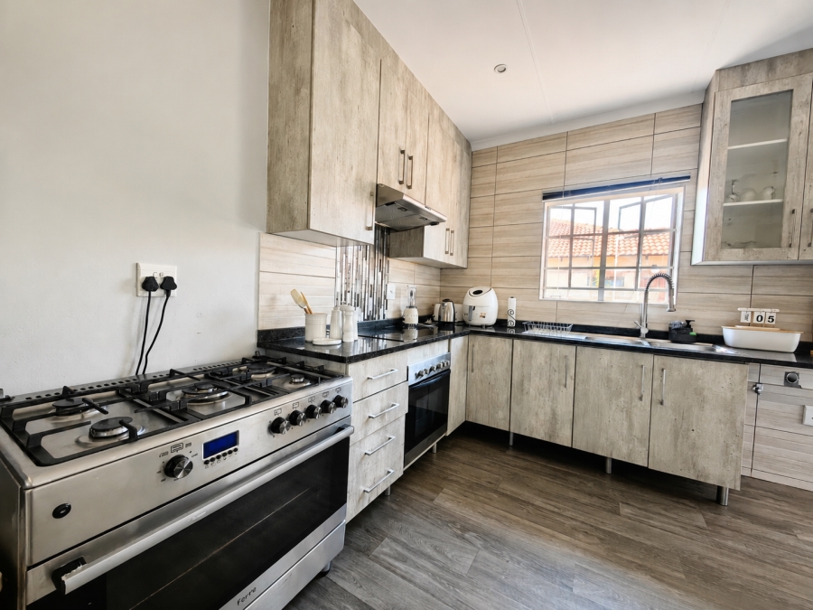 3 Bedroom Property for Sale in Waterkloof East North West
